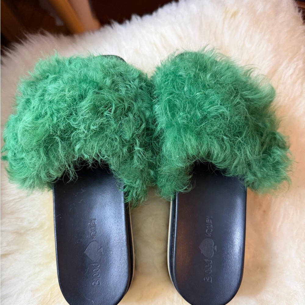 Blood & Honey Green Fuzzy Slides Sixe 7 - Picture 3 of 5